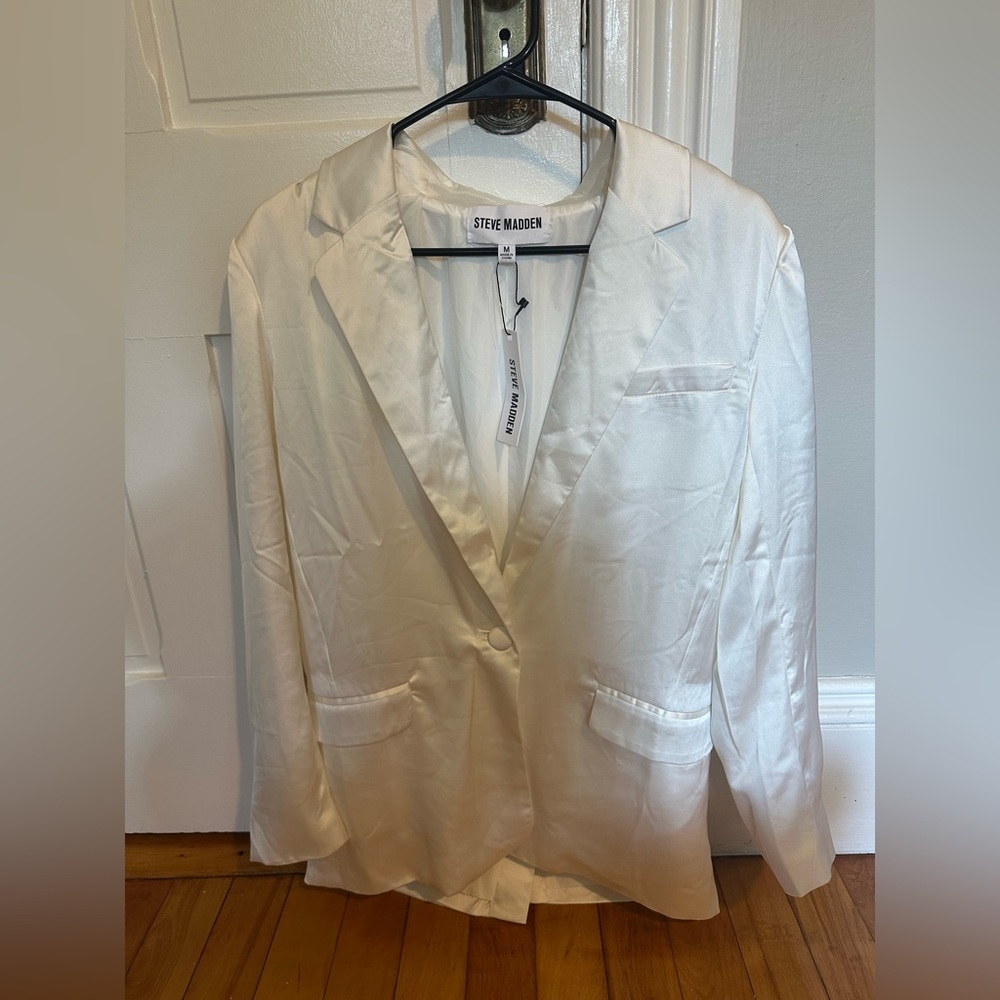 Steve Madden white satin blazer NWT